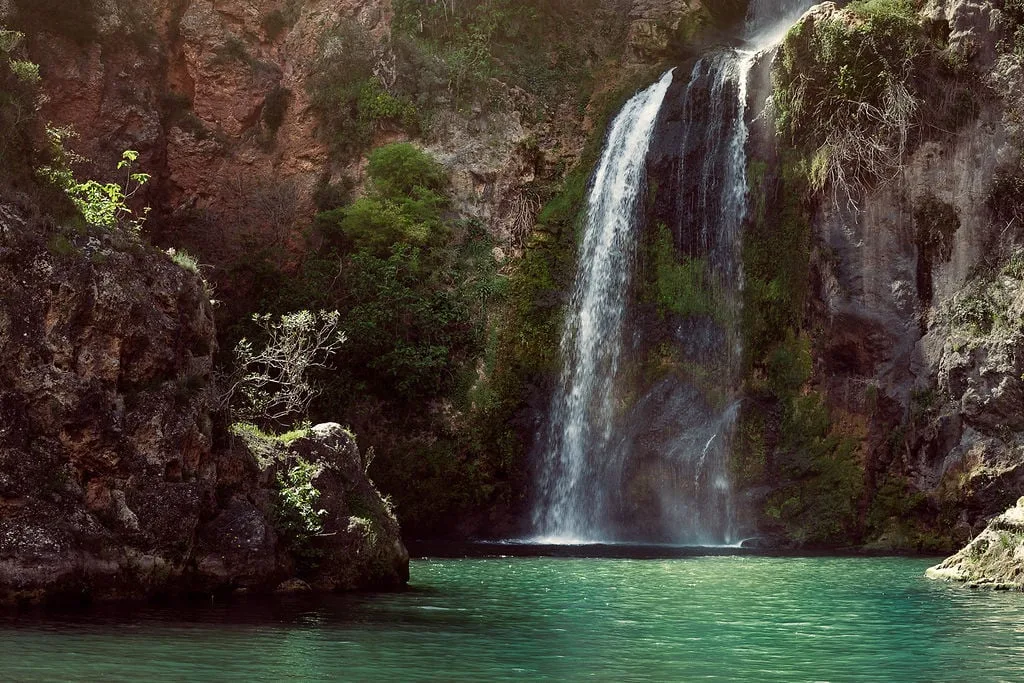 waterfall with high shutter speed