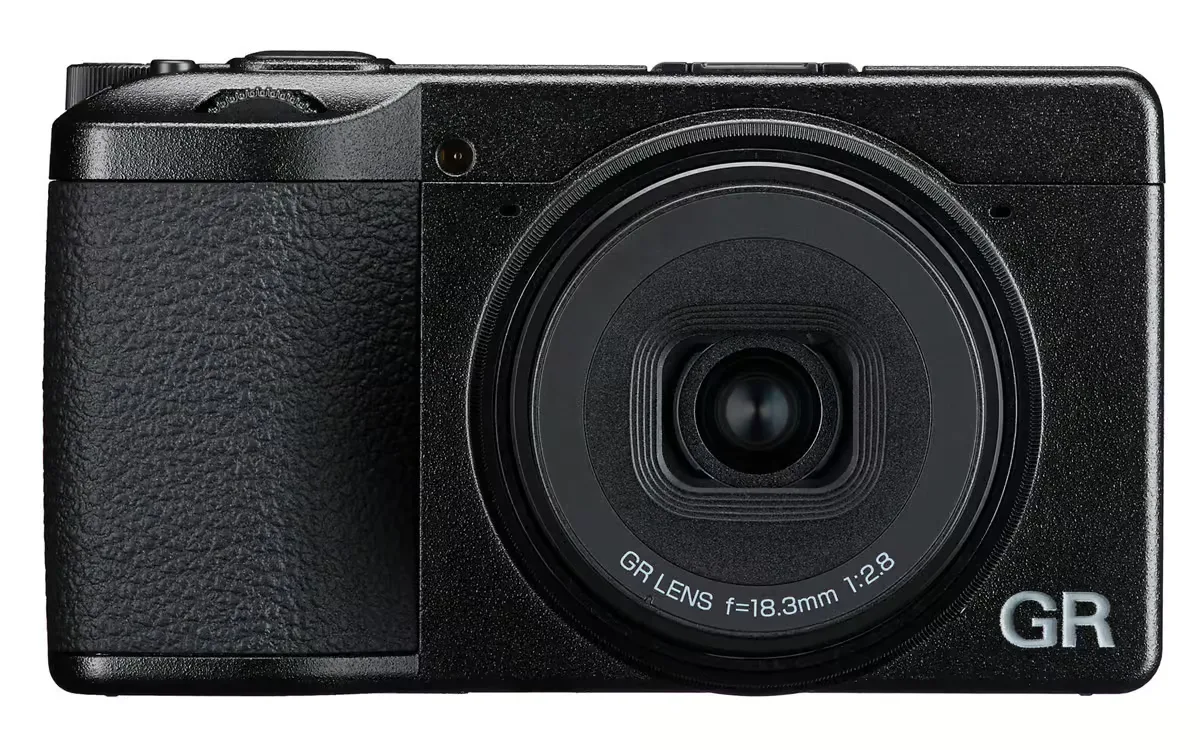 Ricoh GR IV